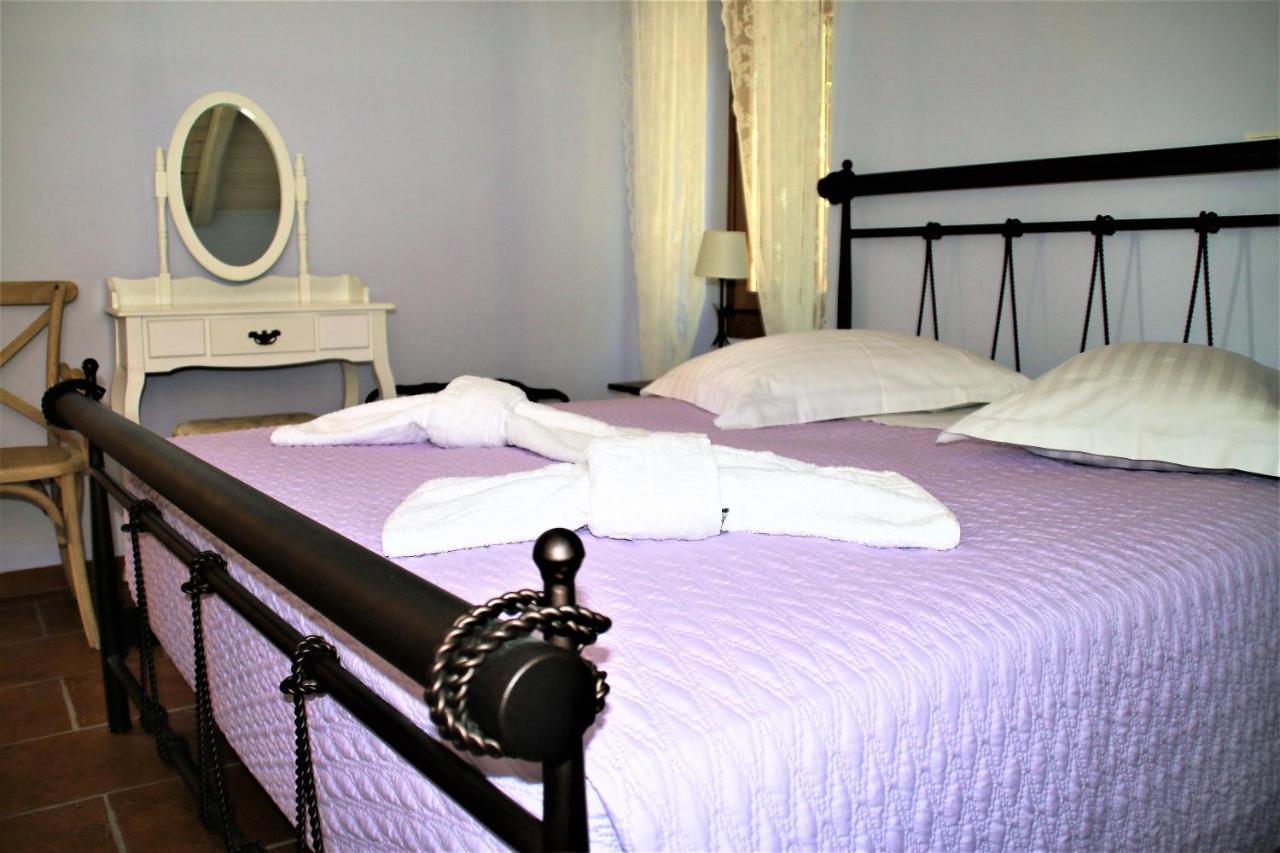 Luxury Stone Villa ฟิสคาร์โด ภายนอก รูปภาพ